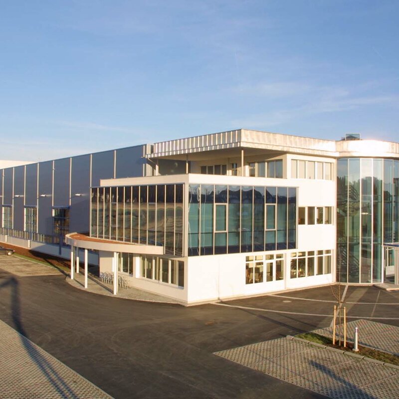 Exterior view of the weba Werkzeugbau building in Dietach/Steyr